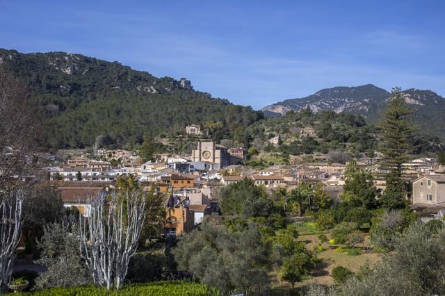 3 slaapkamer Rijtjeshuis te koop in Esporles met zwembad - € 865.000 (Ref: 8200766)