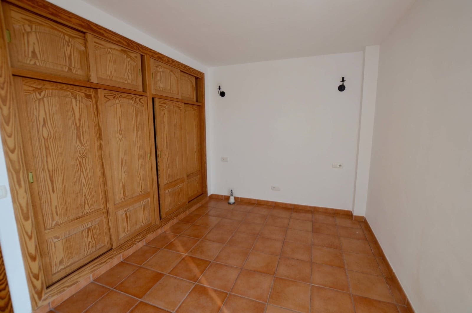 7 bedroom Villa for sale in Tolleric with pool garage - € 990,000 (Ref: 8551740)