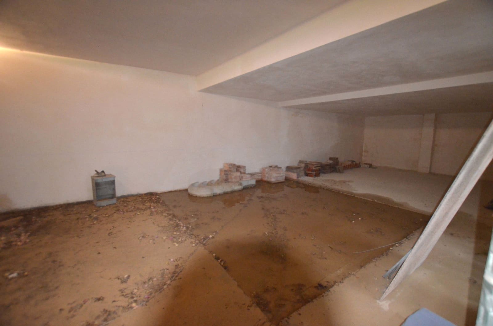7 bedroom Villa for sale in Tolleric with pool garage - € 990,000 (Ref: 8551740)