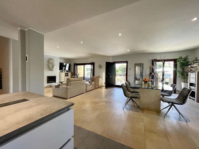 4 soveværelse Villa til salg i Puig de Ros, Llucmajor med swimmingpool garage - € 1.250.000 (Ref: 8607877)