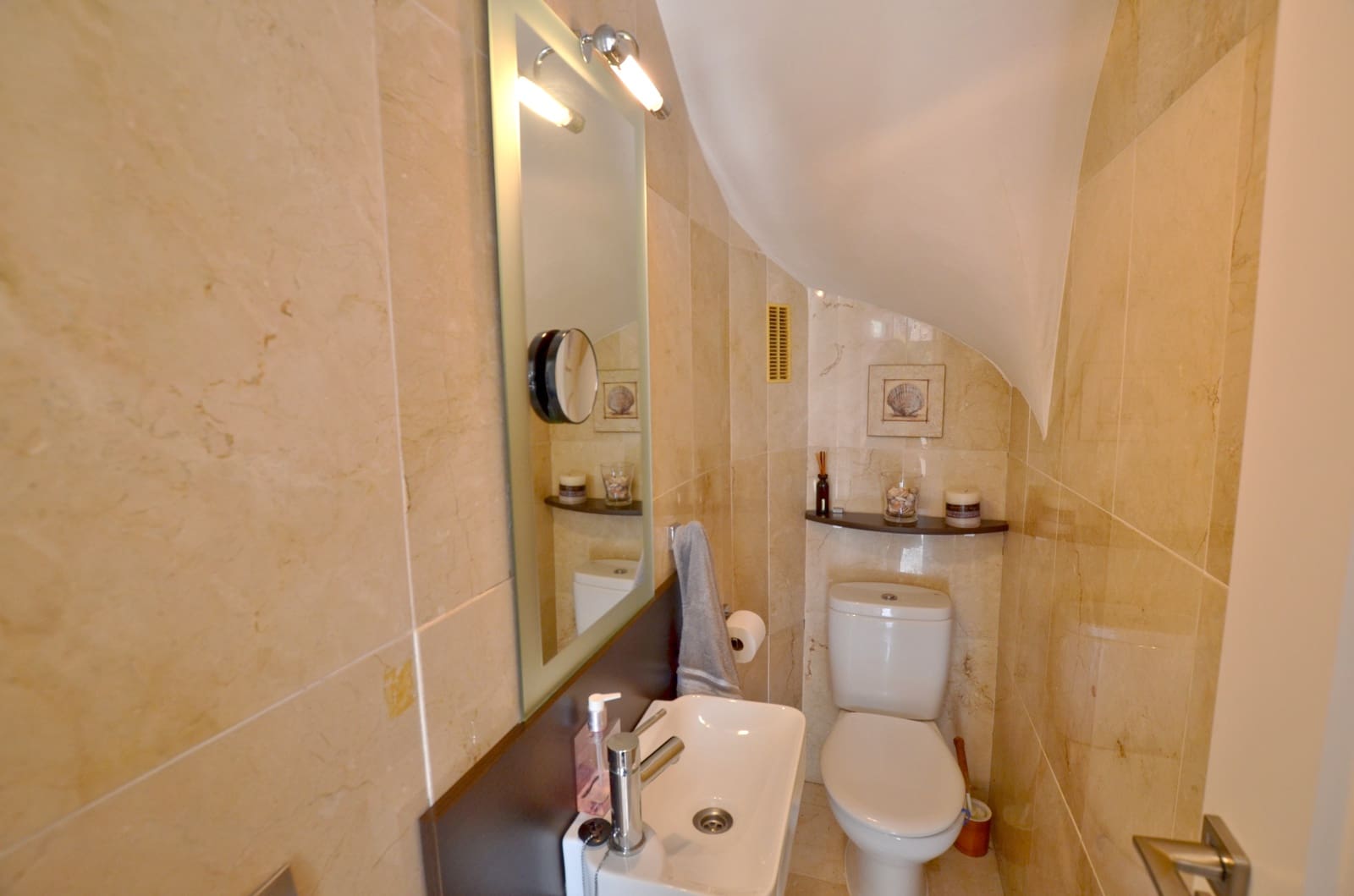 5 slaapkamer Rijtjeshuis te koop in Son Veri Nou met garage - € 770.000 (Ref: 8785782)