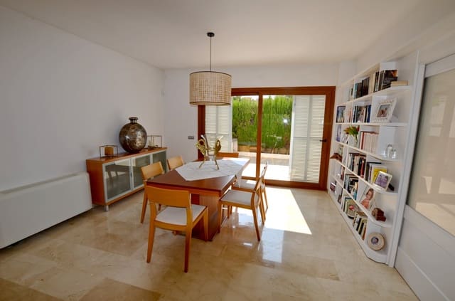 5 slaapkamer Rijtjeshuis te koop in Son Veri Nou, Llucmajor met garage - € 770.000 (Ref: 8785782)