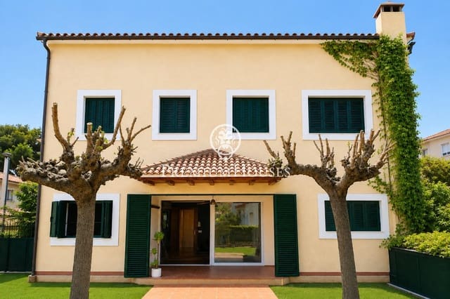 Chalet de 6 habitaciones en Tarragona ciudad en venta - 795.000 € (Ref: 10006598)