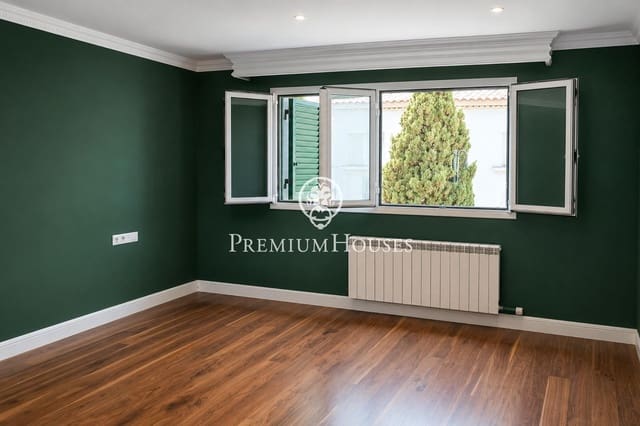 Chalet de 6 habitaciones en Tarragona ciudad en venta - 795.000 € (Ref: 10006598)