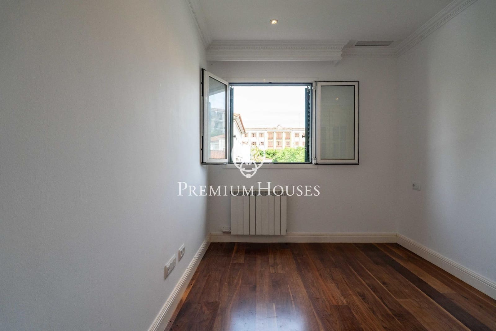 6 bedroom Villa for sale in Tarragona city - € 795,000 (Ref: 10006598)