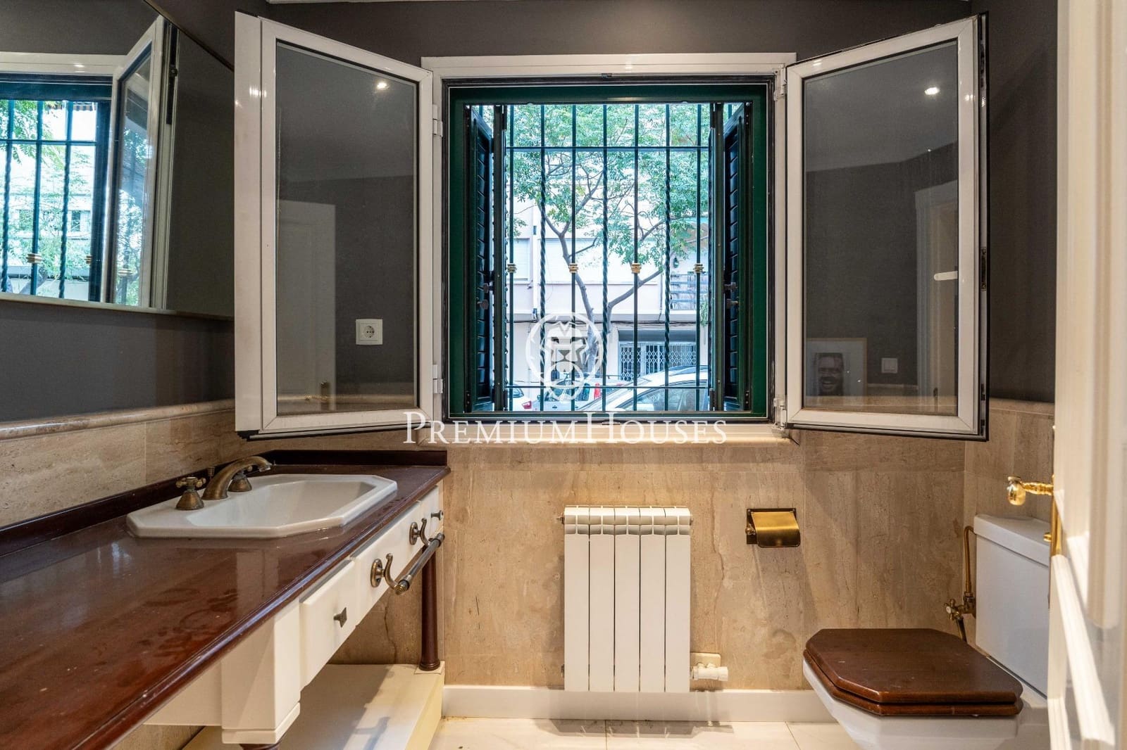 6 bedroom Villa for sale in Tarragona city - € 795,000 (Ref: 10006598)