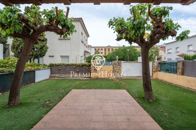 6 Zimmer Villa zu verkaufen in Tarragona Stadt - 795.000 € (Ref: 10006598)