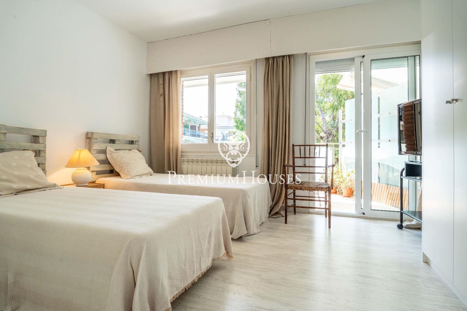4 sypialnia Mieszkanie do wynajęcia w Sitges z basenem garażem - 2 400 € (Ref: 10015784)