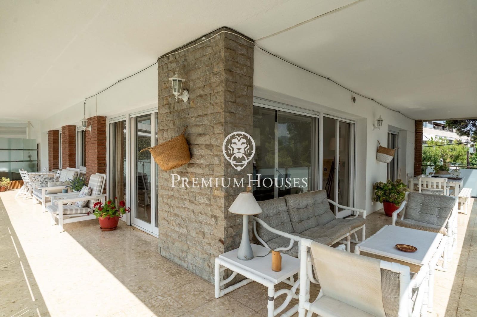4 sypialnia Mieszkanie do wynajęcia w Sitges z basenem garażem - 2 400 € (Ref: 10015784)