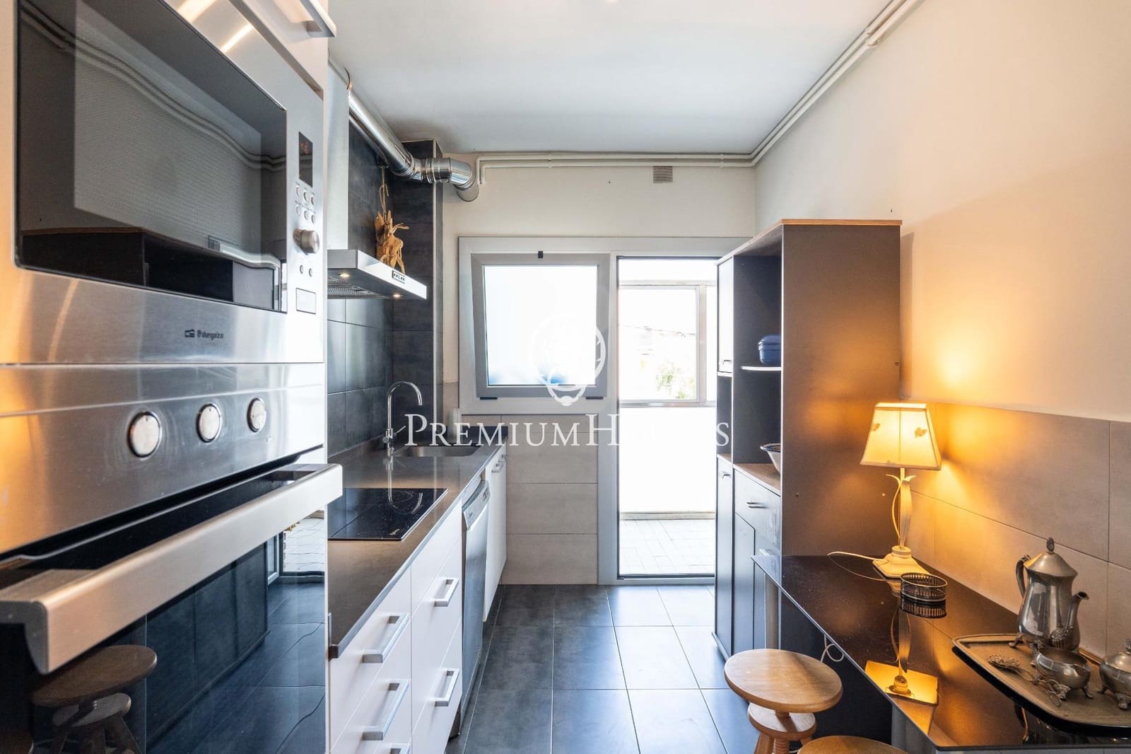 4 sypialnia Mieszkanie do wynajęcia w Sitges z basenem garażem - 2 400 € (Ref: 10015784)