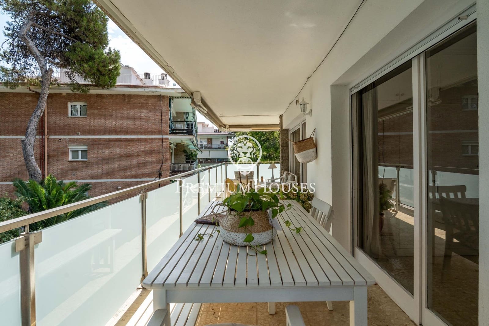 4 sypialnia Mieszkanie do wynajęcia w Sitges z basenem garażem - 2 400 € (Ref: 10015784)