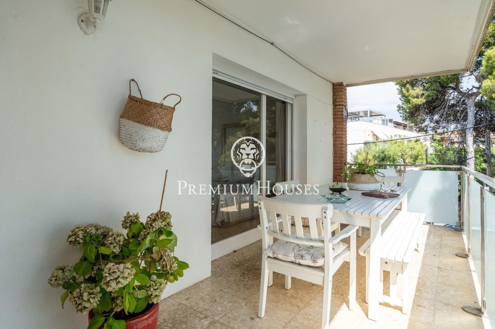 4 sypialnia Mieszkanie do wynajęcia w Sitges z basenem garażem - 2 400 € (Ref: 10015784)