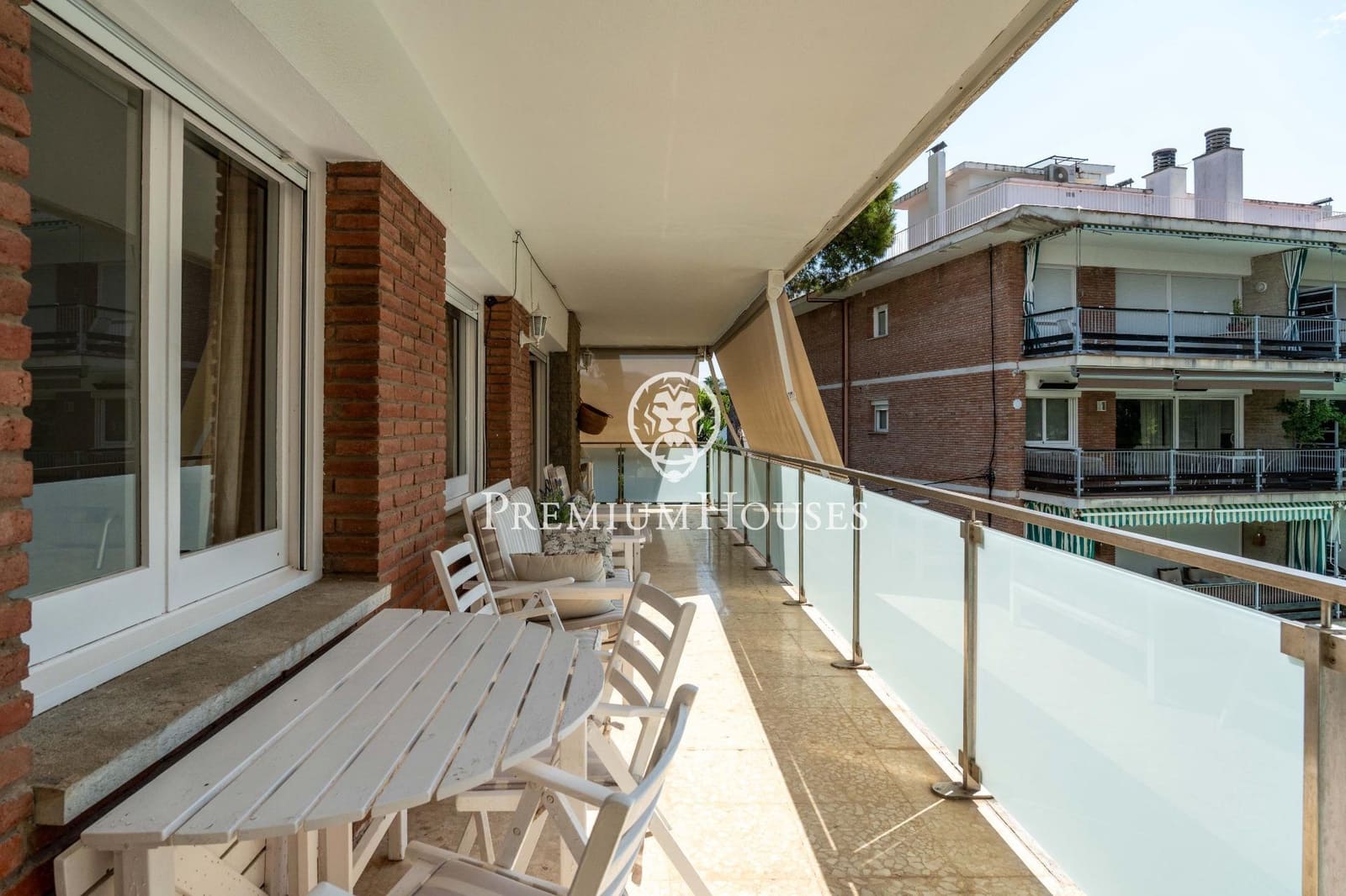 4 sypialnia Mieszkanie do wynajęcia w Sitges z basenem garażem - 2 400 € (Ref: 10015784)