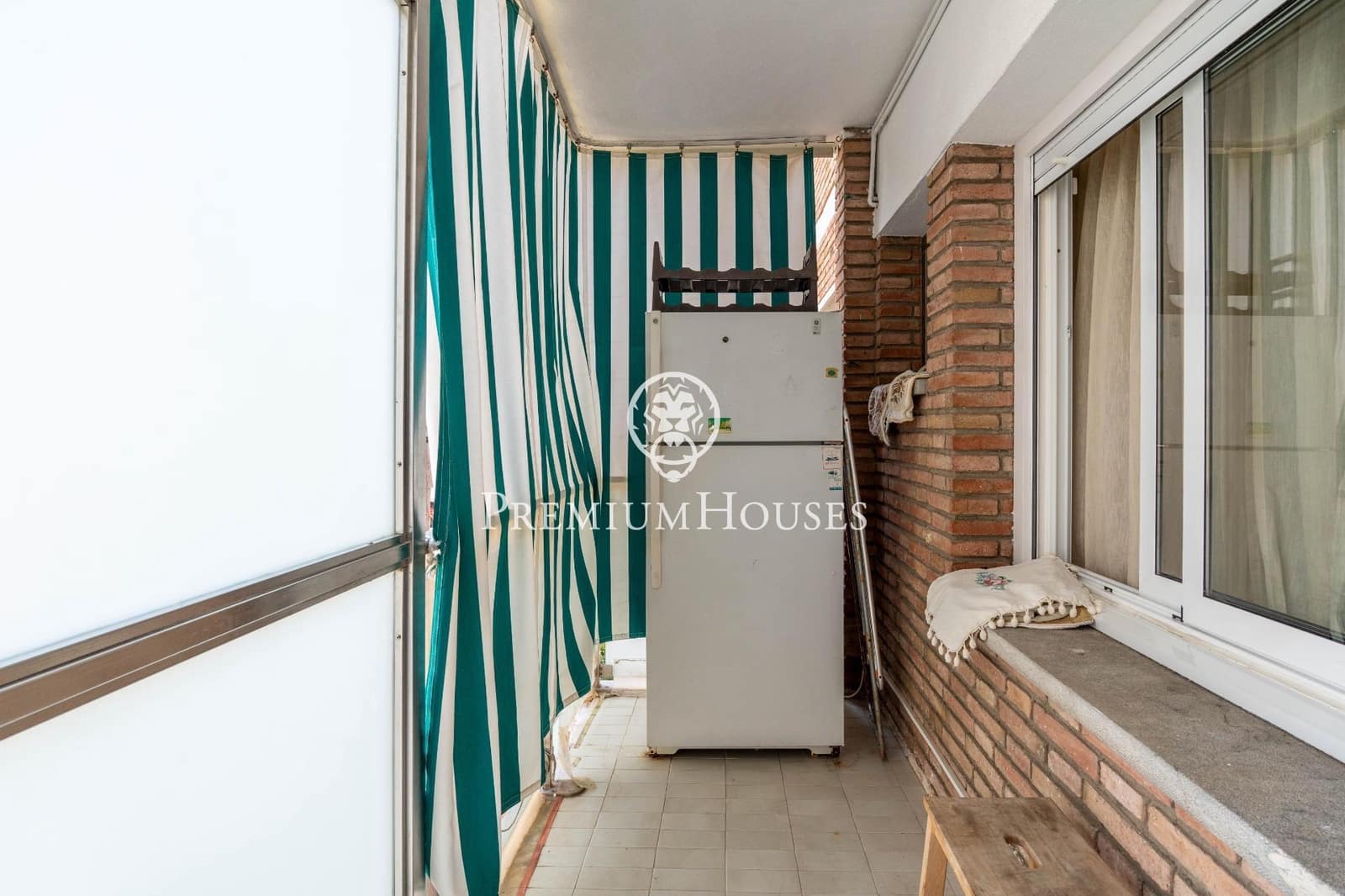 4 sypialnia Mieszkanie do wynajęcia w Sitges z basenem garażem - 2 400 € (Ref: 10015784)