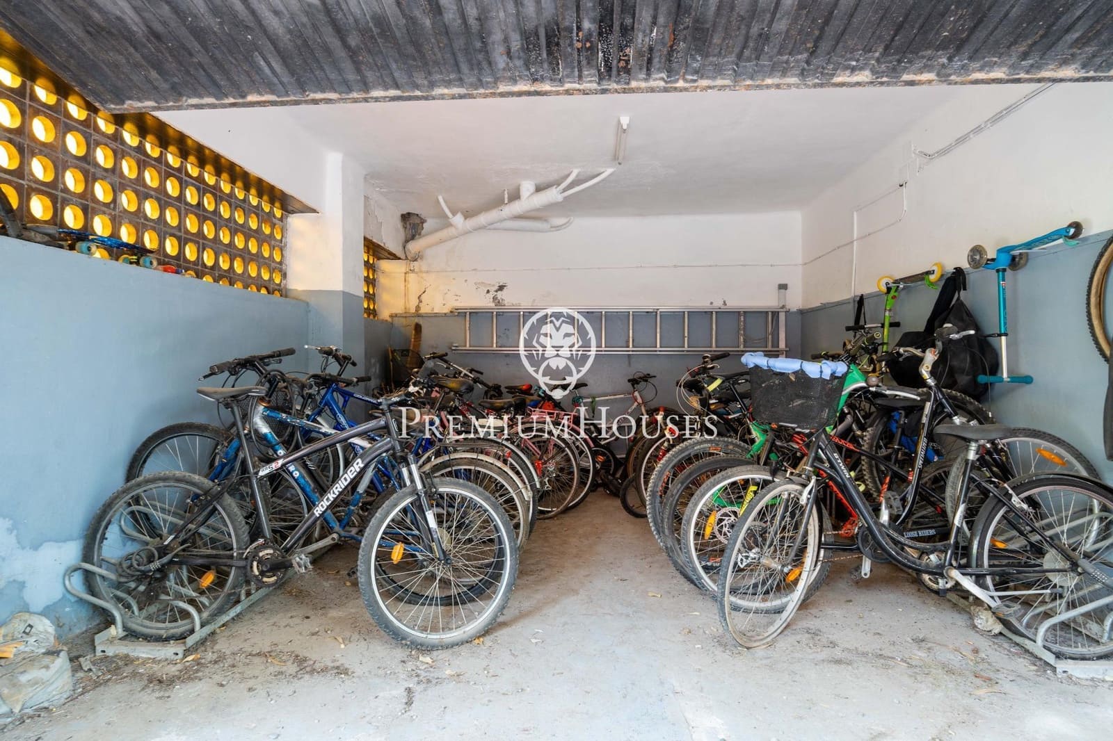 4 sypialnia Mieszkanie do wynajęcia w Sitges z basenem garażem - 2 400 € (Ref: 10015784)
