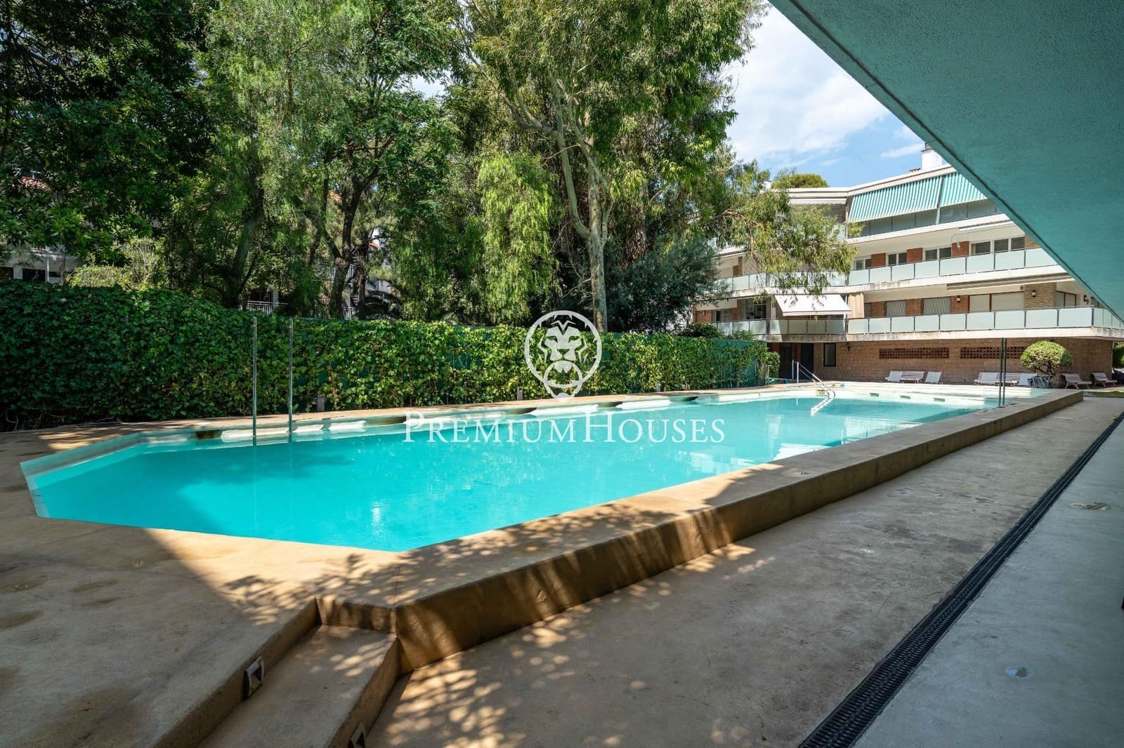 4 sypialnia Mieszkanie do wynajęcia w Sitges z basenem garażem - 2 400 € (Ref: 10015784)