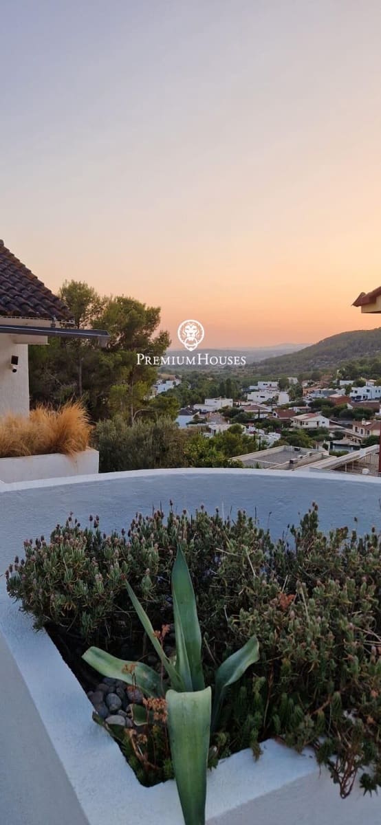 5 bedroom Villa for sale in Sant Pere de Ribes with pool garage - € 520,000 (Ref: 10021119)