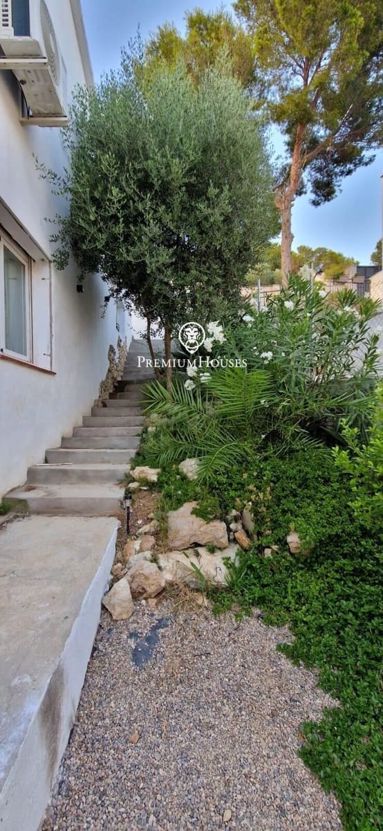 5 bedroom Villa for sale in Sant Pere de Ribes with pool garage - € 520,000 (Ref: 10021119)