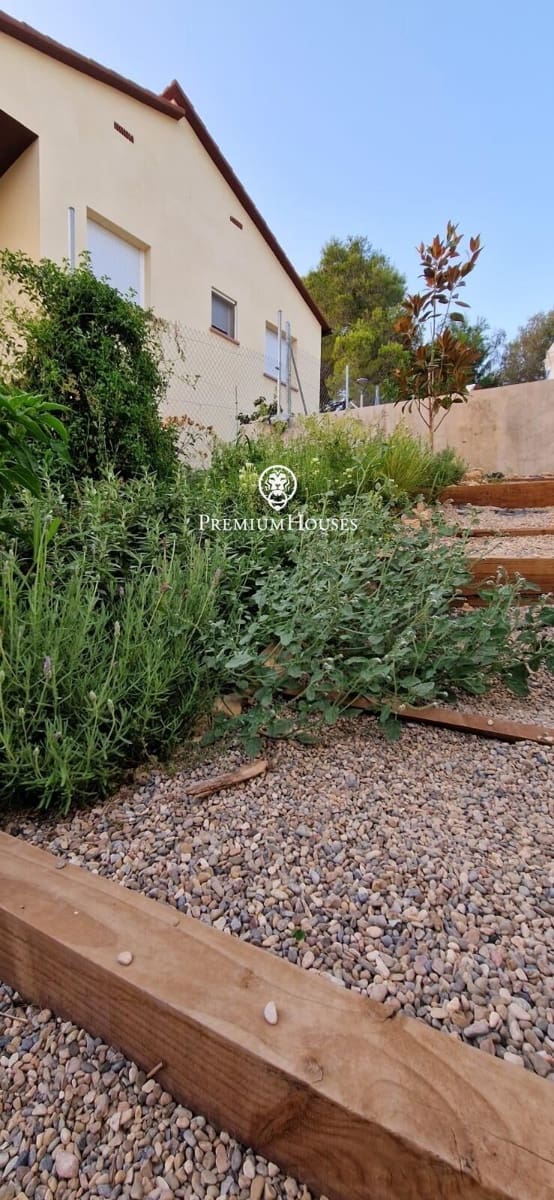 5 bedroom Villa for sale in Sant Pere de Ribes with pool garage - € 520,000 (Ref: 10021119)