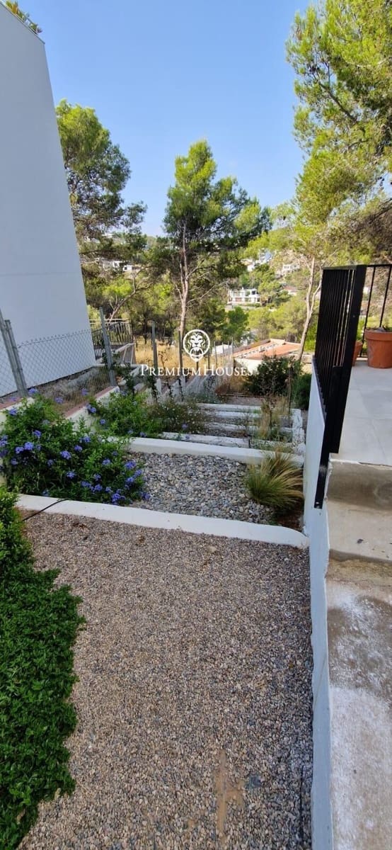 5 bedroom Villa for sale in Sant Pere de Ribes with pool garage - € 520,000 (Ref: 10021119)