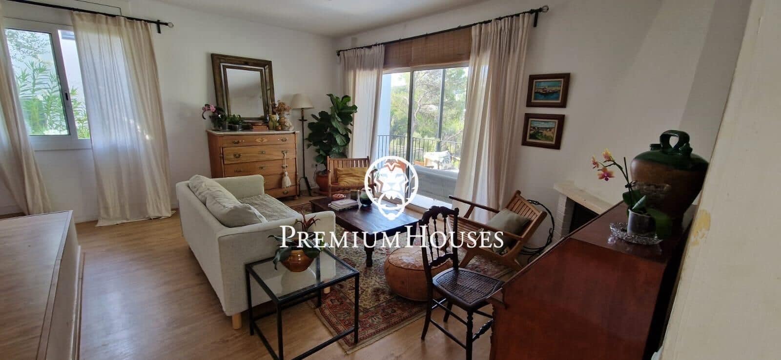 5 bedroom Villa for sale in Sant Pere de Ribes with pool garage - € 520,000 (Ref: 10021119)