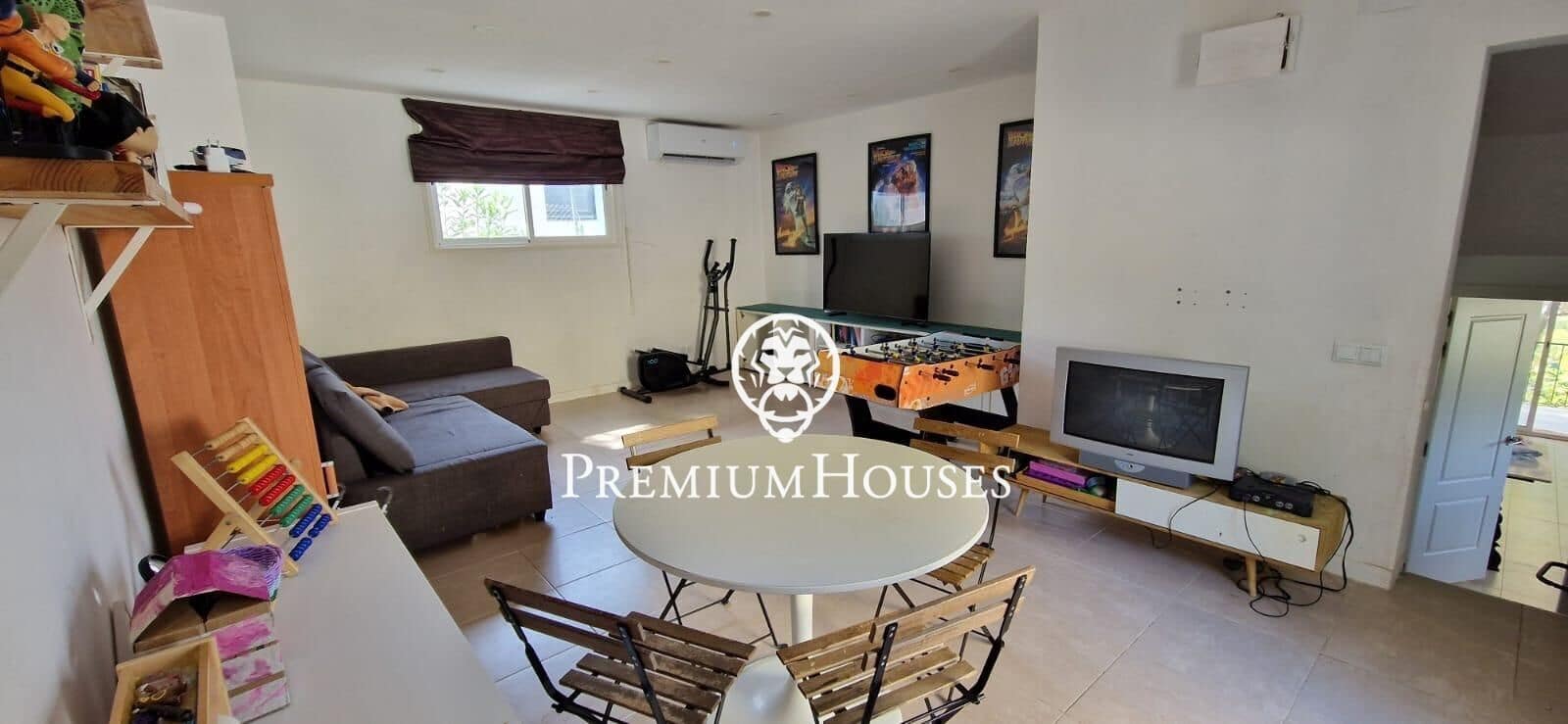 5 bedroom Villa for sale in Sant Pere de Ribes with pool garage - € 520,000 (Ref: 10021119)