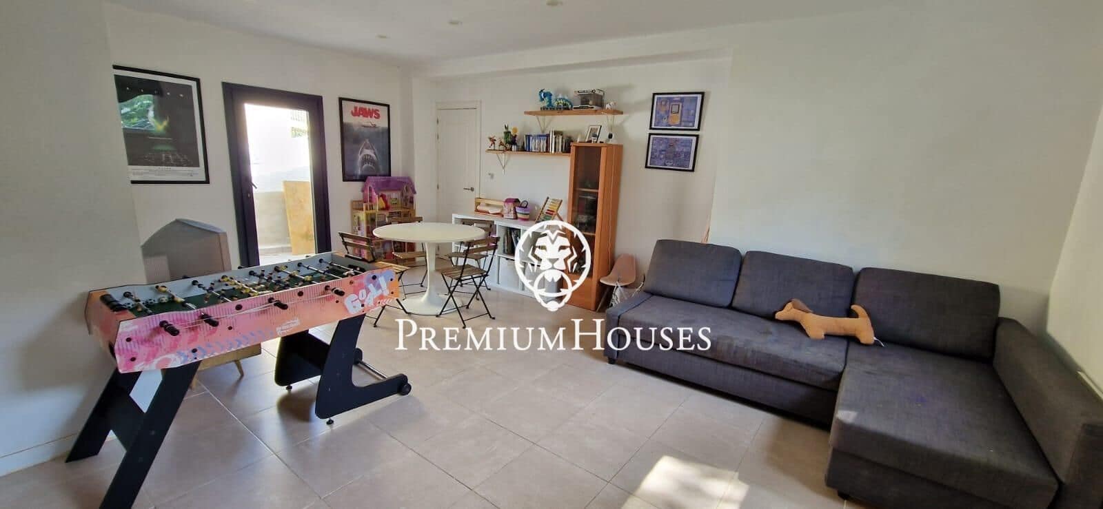 5 bedroom Villa for sale in Sant Pere de Ribes with pool garage - € 520,000 (Ref: 10021119)
