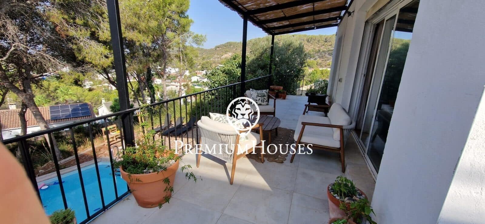 5 bedroom Villa for sale in Sant Pere de Ribes with pool garage - € 520,000 (Ref: 10021119)