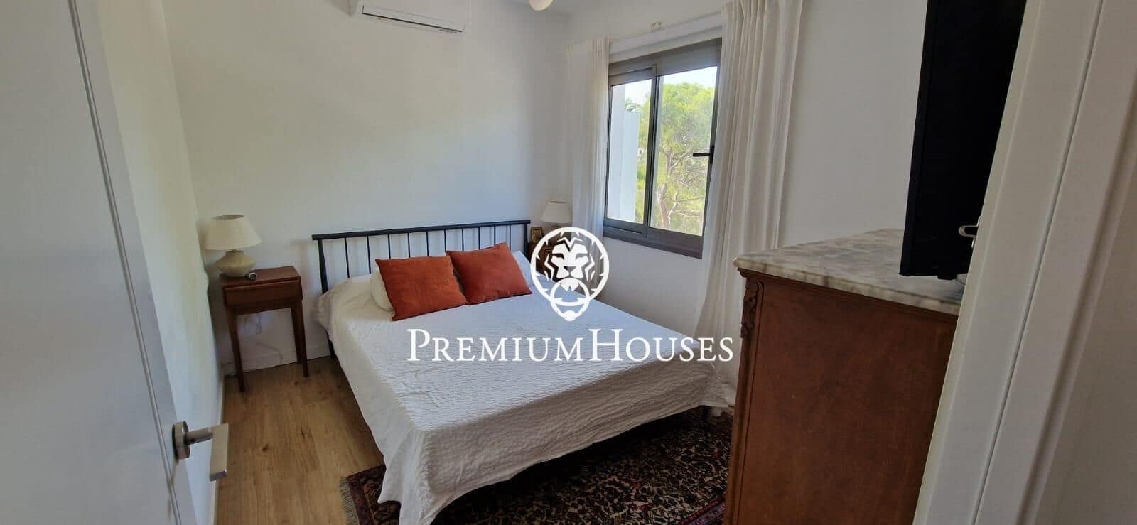 5 slaapkamer Villa te koop in Sant Pere de Ribes met zwembad garage - € 520.000 (Ref: 10021119)