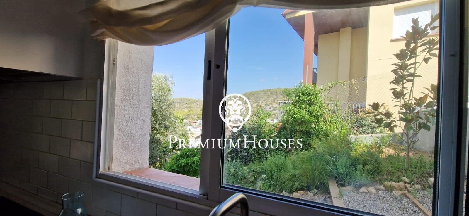 5 slaapkamer Villa te koop in Sant Pere de Ribes met zwembad garage - € 520.000 (Ref: 10021119)