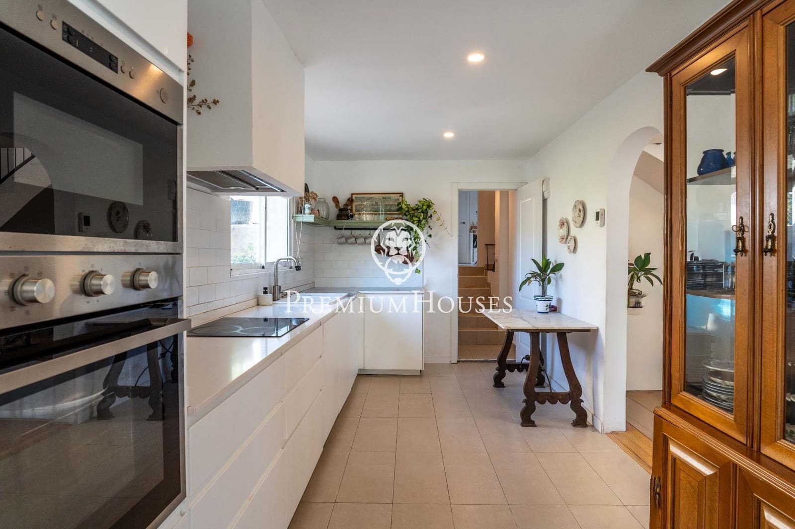 4 bedroom Villa for sale in Sant Pere de Ribes with pool garage - € 520,000 (Ref: 10021119)