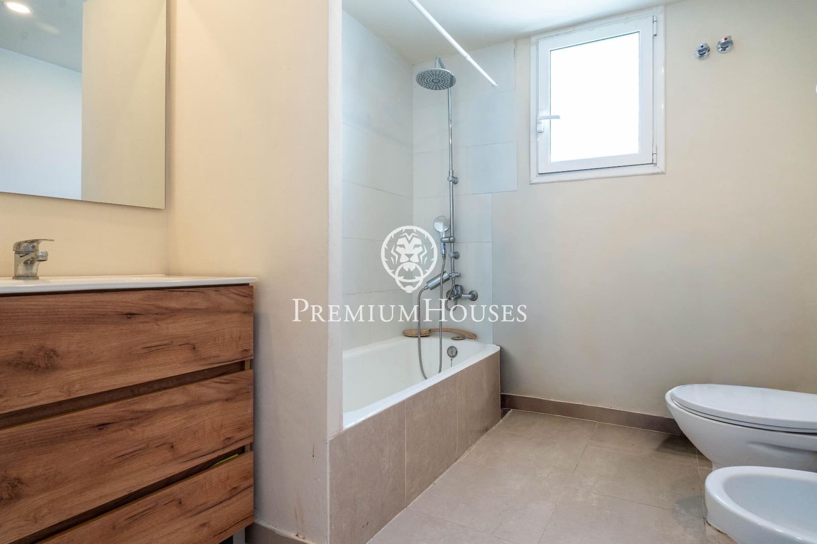 4 bedroom Villa for sale in Sant Pere de Ribes with pool garage - € 520,000 (Ref: 10021119)