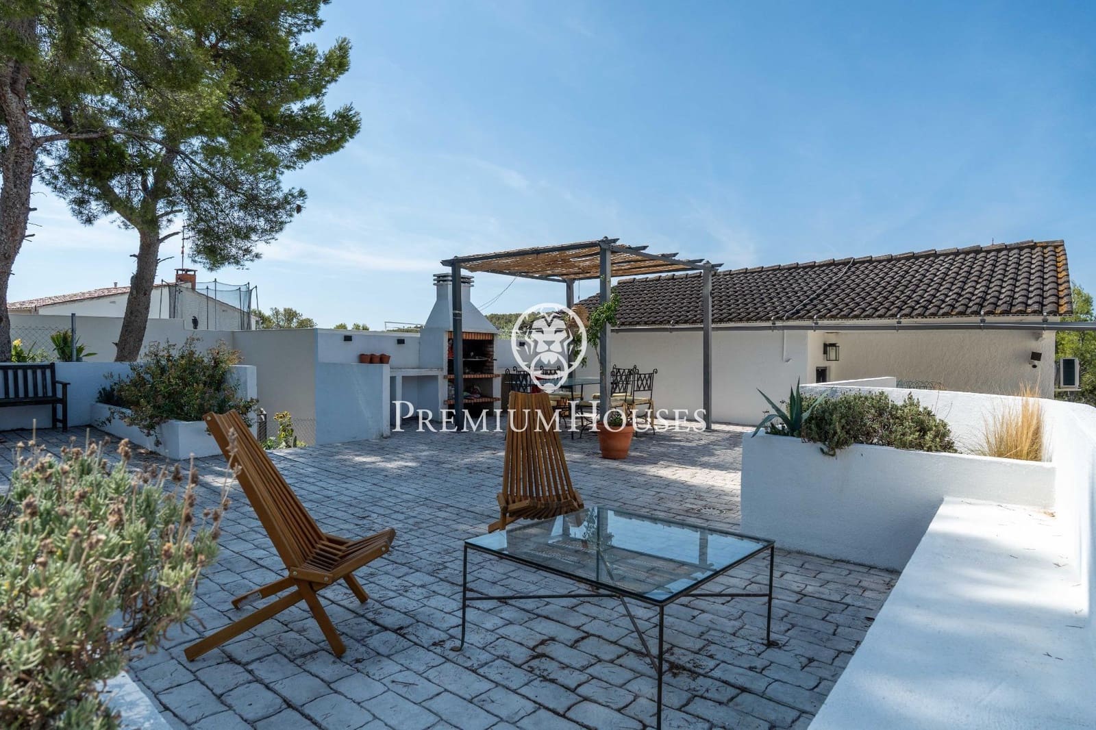 4 bedroom Villa for sale in Sant Pere de Ribes with pool garage - € 520,000 (Ref: 10021119)