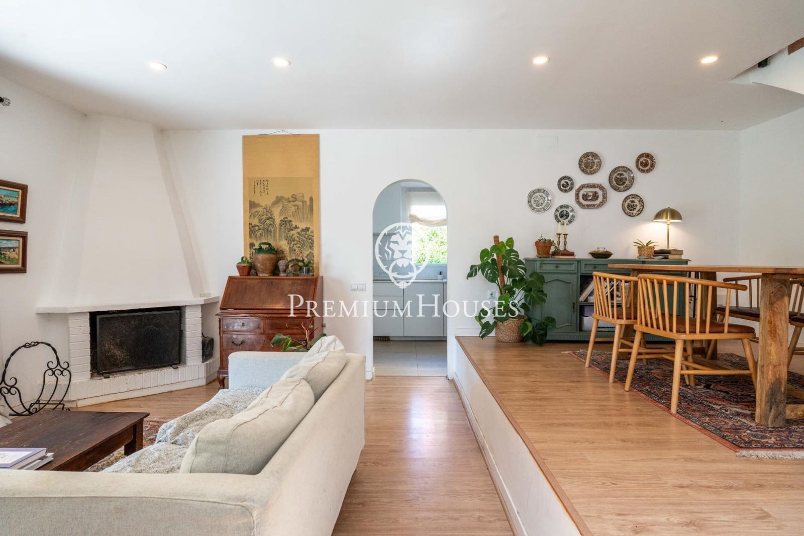 4 bedroom Villa for sale in Sant Pere de Ribes with pool garage - € 520,000 (Ref: 10021119)