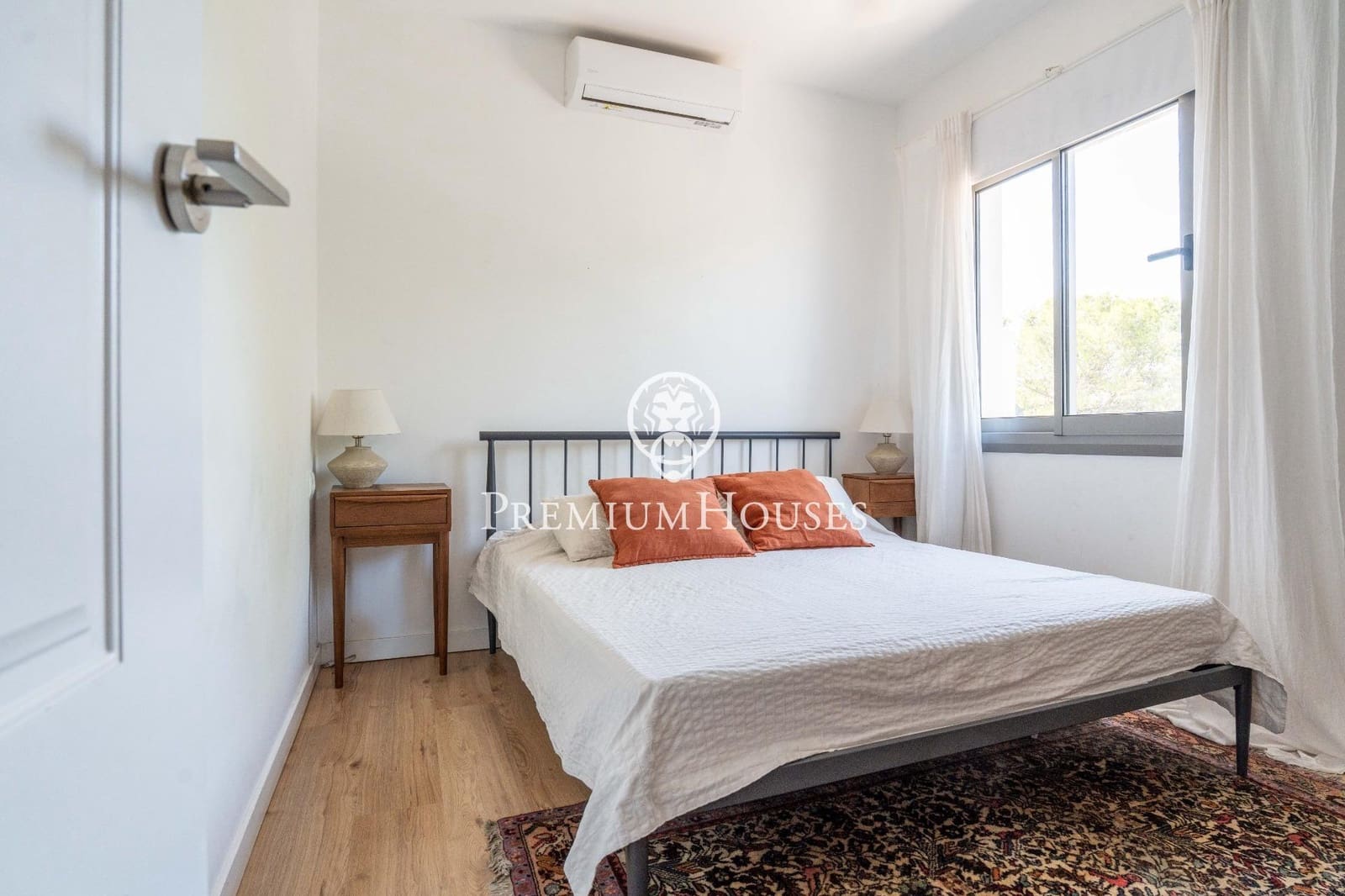 4 bedroom Villa for sale in Sant Pere de Ribes with pool garage - € 520,000 (Ref: 10021119)