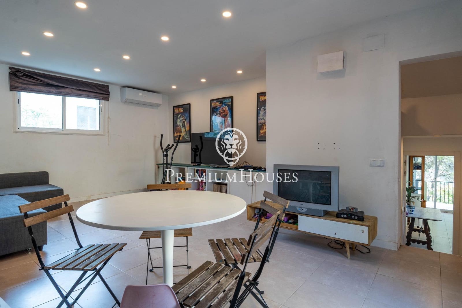 4 bedroom Villa for sale in Sant Pere de Ribes with pool garage - € 520,000 (Ref: 10021119)