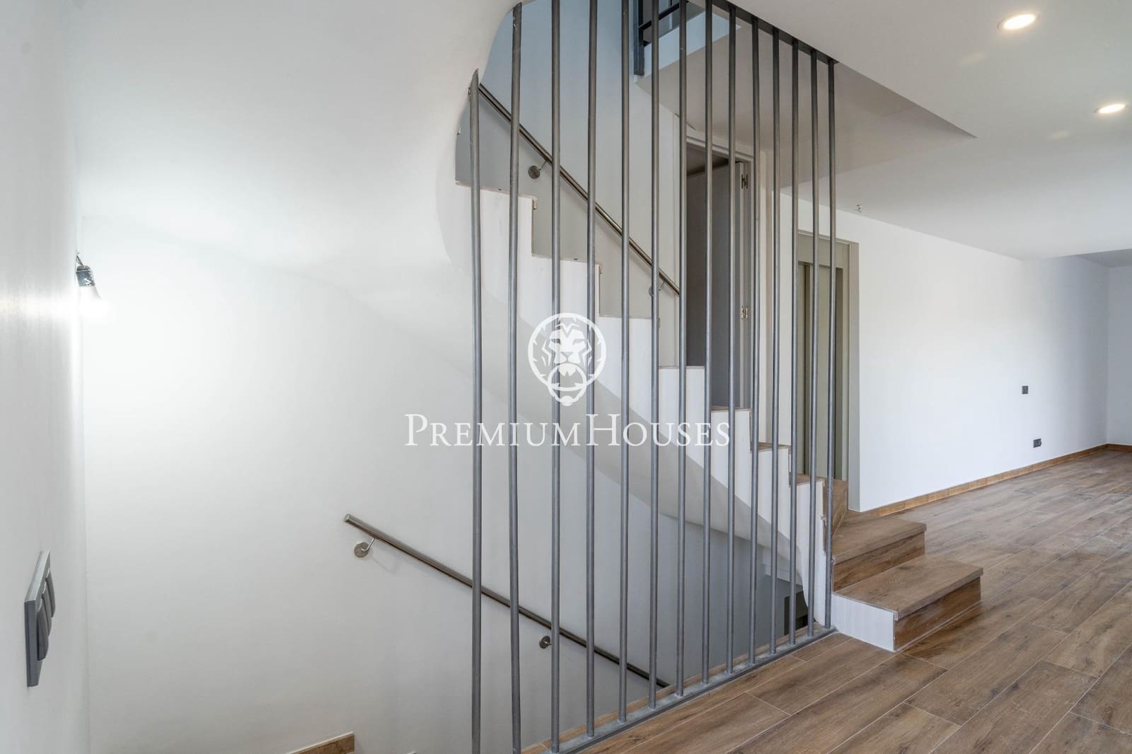 4 quarto Moradia para venda em Sant Pere de Ribes com piscina garagem - 850 000 € (Ref: 10021120)