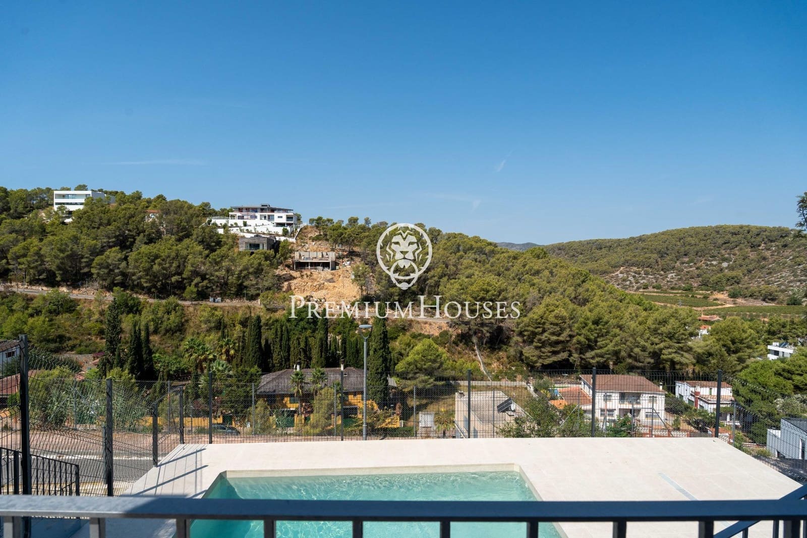 4 quarto Moradia para venda em Sant Pere de Ribes com piscina garagem - 850 000 € (Ref: 10021120)