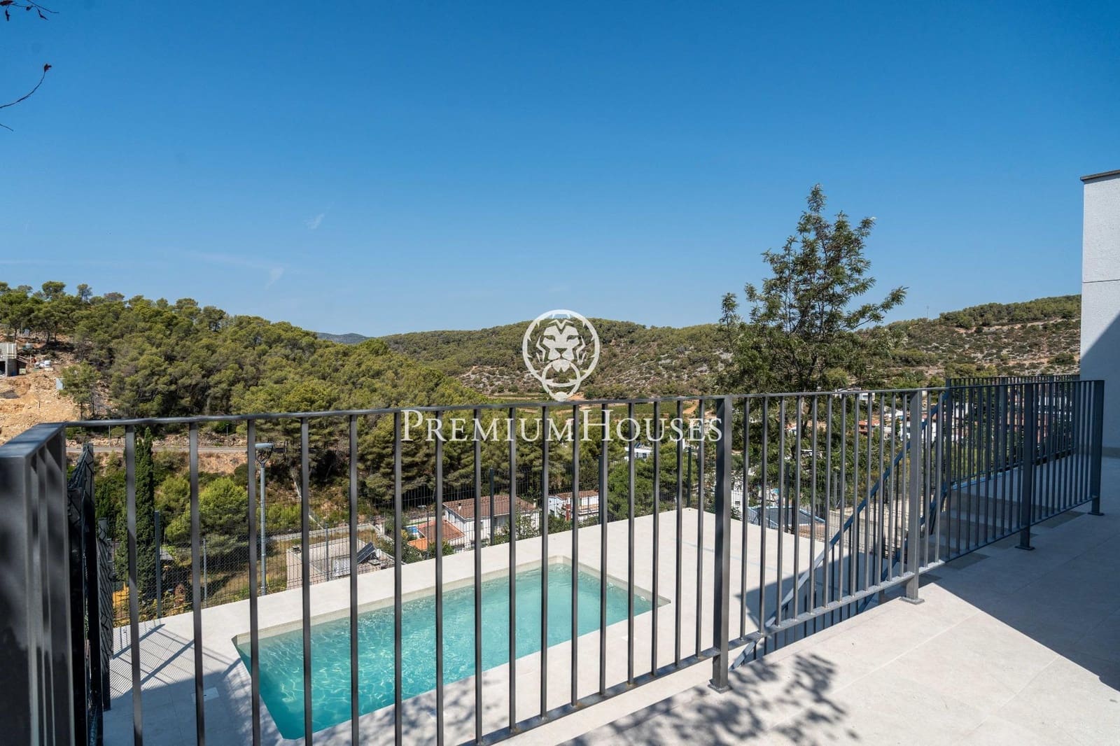 4 quarto Moradia para venda em Sant Pere de Ribes com piscina garagem - 850 000 € (Ref: 10021120)