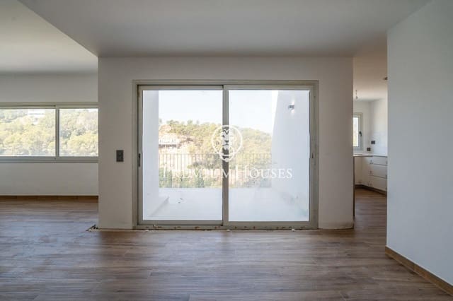 4 quarto Moradia para venda em Sant Pere de Ribes com piscina garagem - 850 000 € (Ref: 10021120)