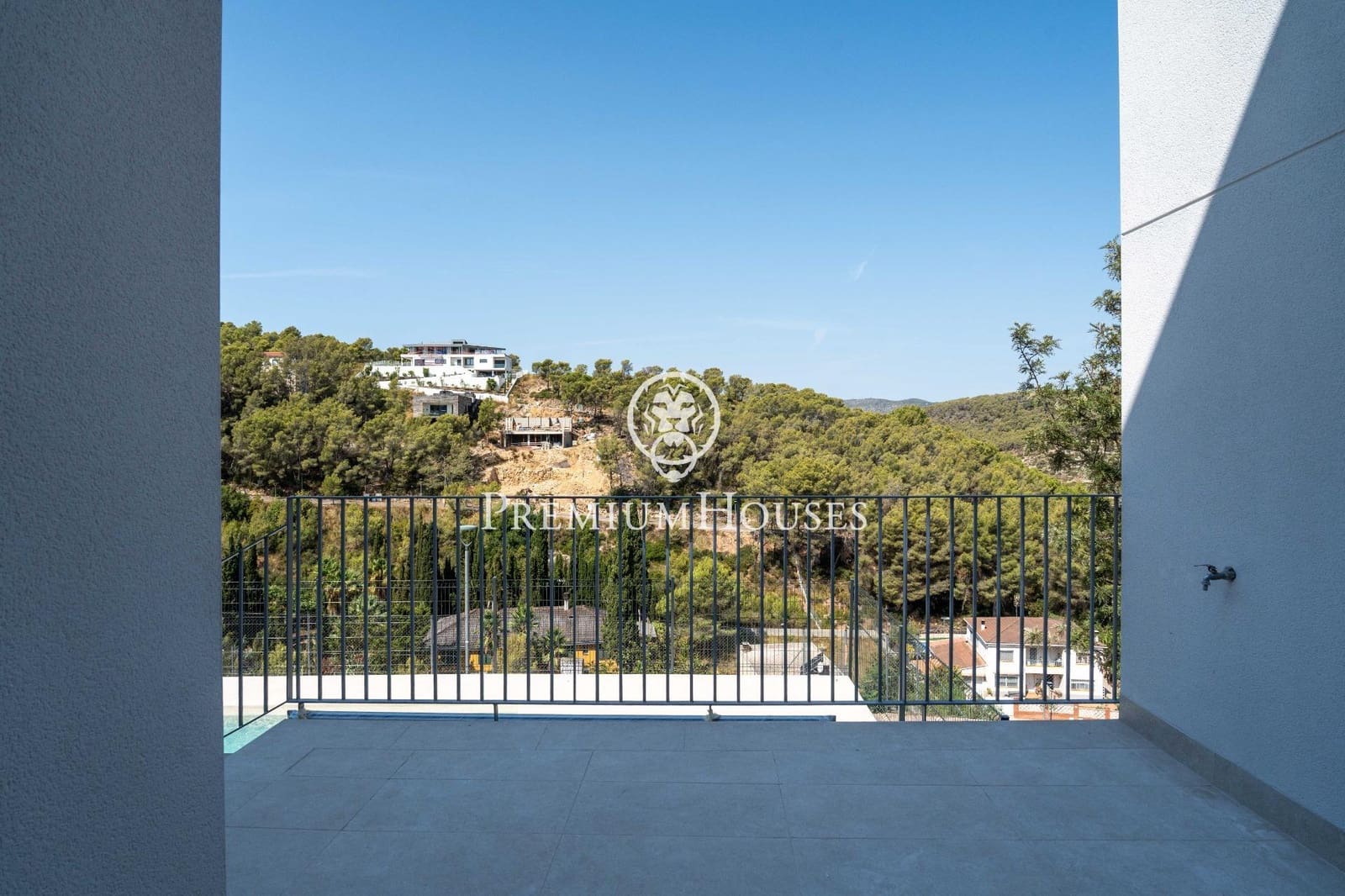 4 quarto Moradia para venda em Sant Pere de Ribes com piscina garagem - 850 000 € (Ref: 10021120)