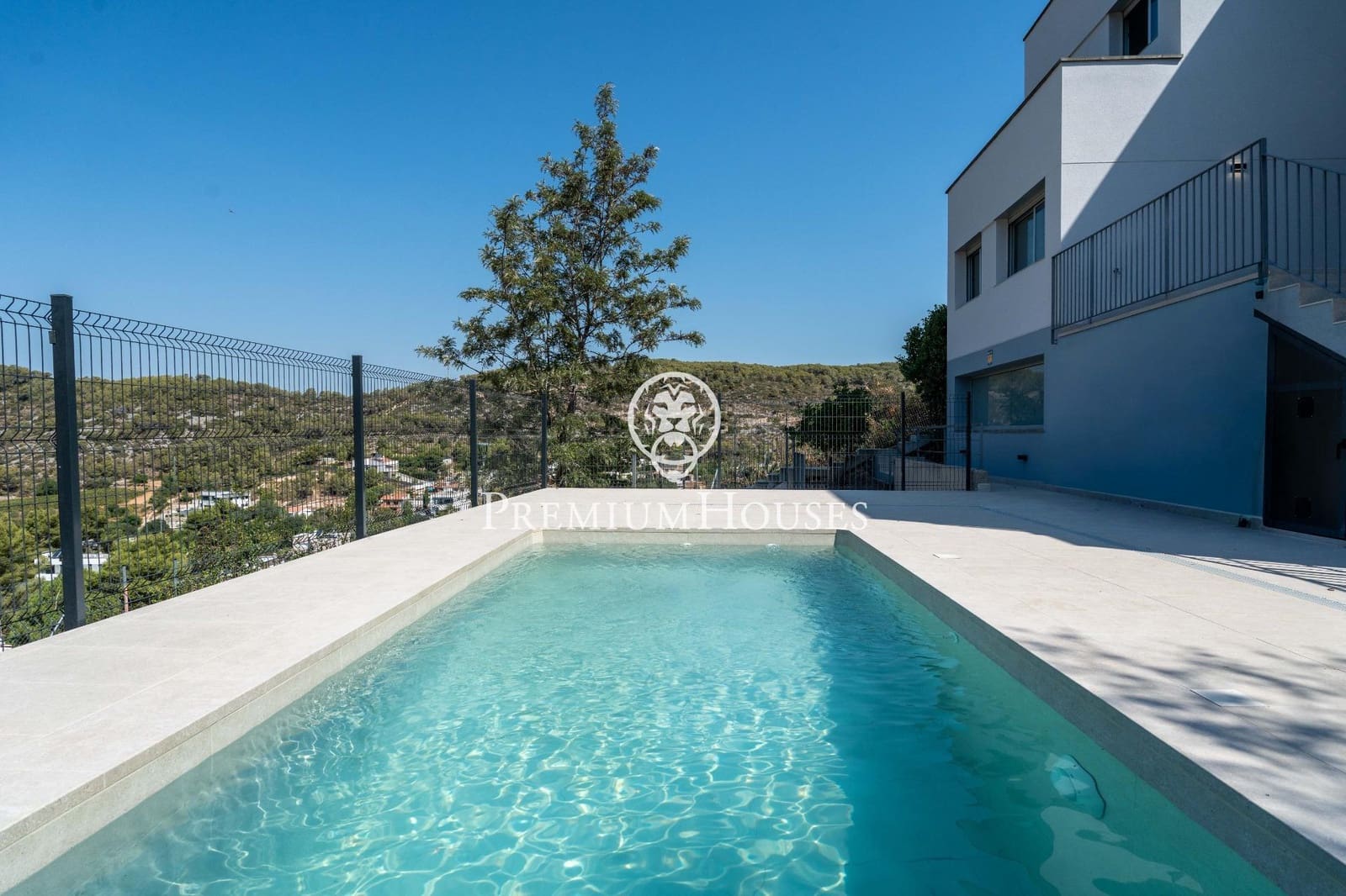 4 quarto Moradia para venda em Sant Pere de Ribes com piscina garagem - 850 000 € (Ref: 10021120)