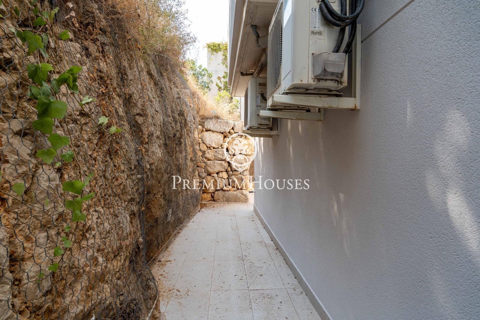 4 quarto Moradia para venda em Sant Pere de Ribes com piscina garagem - 850 000 € (Ref: 10021120)