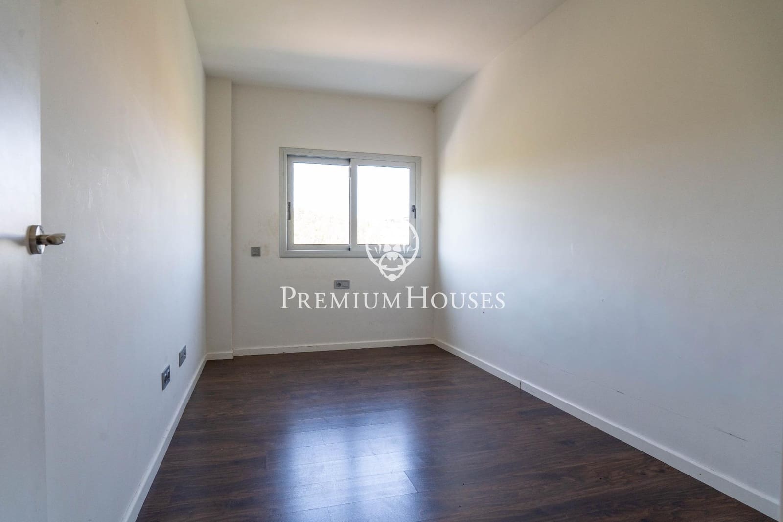4 makuuhuone Huvila myytävänä paikassa Sant Pere de Ribes mukana uima-altaan 
autotalli - 650 000 € (Ref: 10021121)