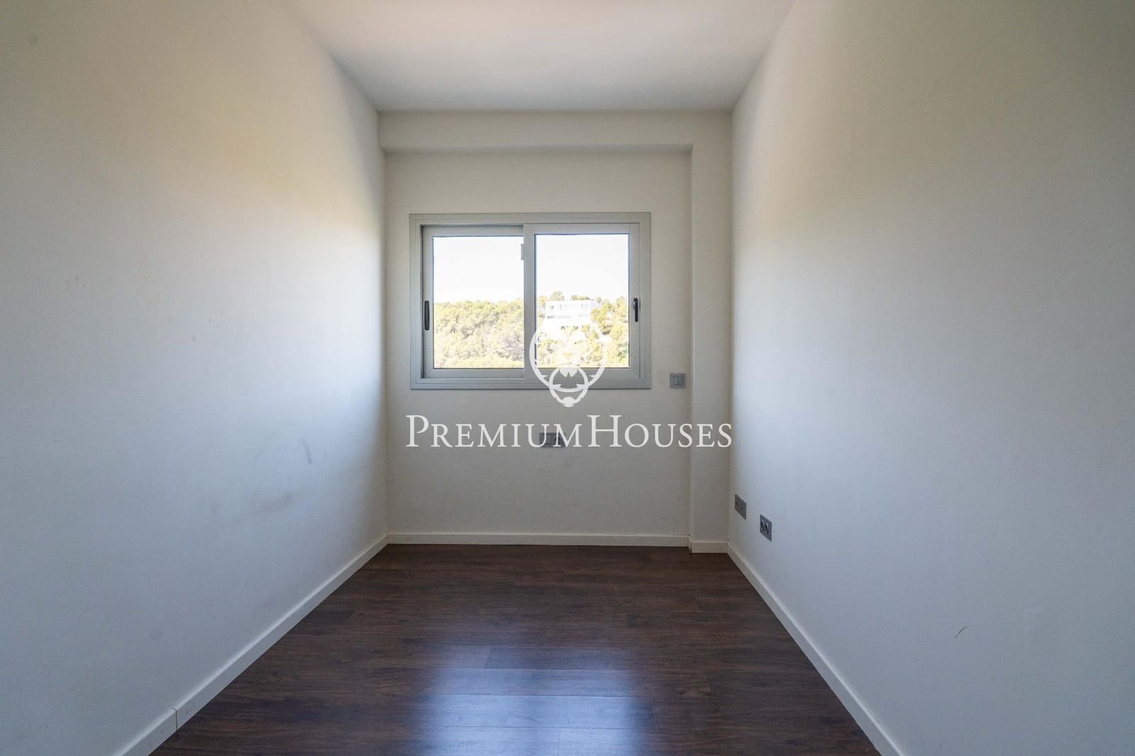 4 makuuhuone Huvila myytävänä paikassa Sant Pere de Ribes mukana uima-altaan 
autotalli - 650 000 € (Ref: 10021121)