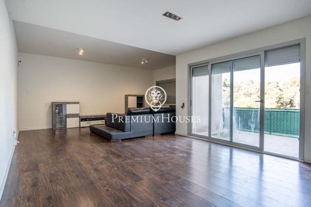 4 makuuhuone Huvila myytävänä paikassa Sant Pere de Ribes mukana uima-altaan 
autotalli - 650 000 € (Ref: 10021121)