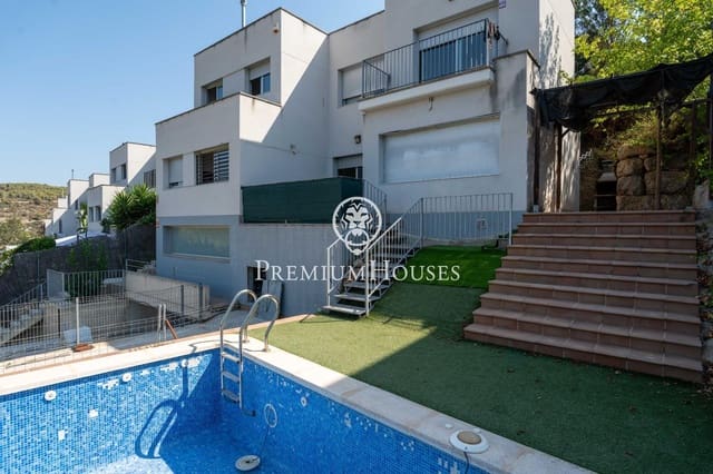 4 makuuhuone Huvila myytävänä paikassa Sant Pere de Ribes mukana uima-altaan 
autotalli - 650 000 € (Ref: 10021121)