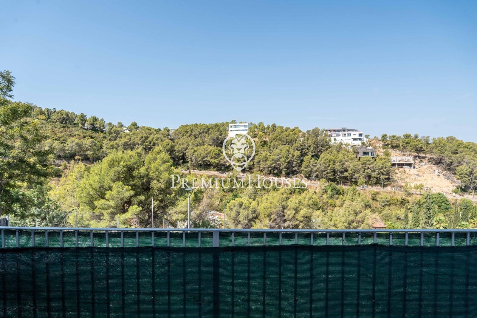 4 makuuhuone Huvila myytävänä paikassa Sant Pere de Ribes mukana uima-altaan 
autotalli - 650 000 € (Ref: 10021121)