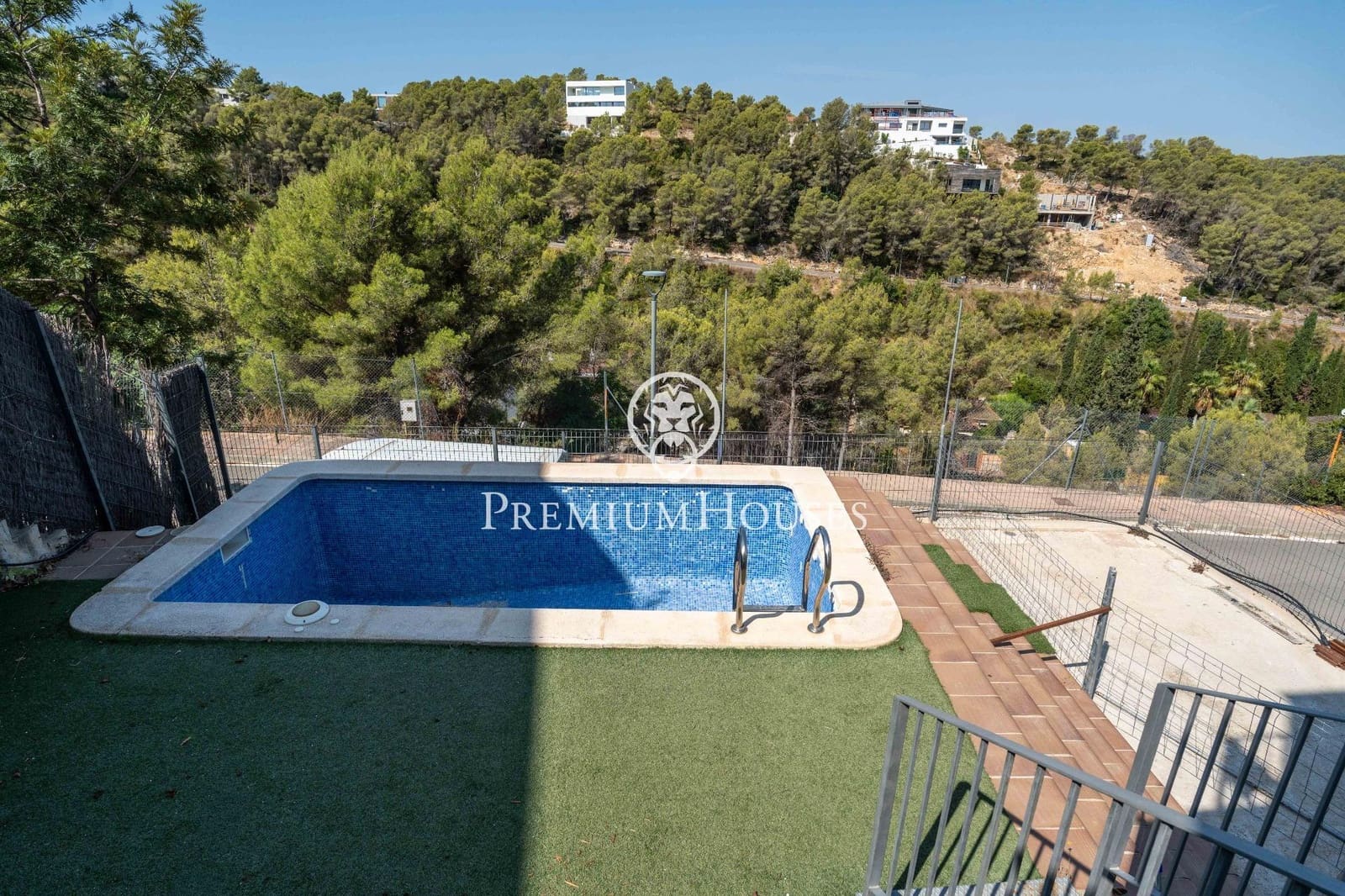4 makuuhuone Huvila myytävänä paikassa Sant Pere de Ribes mukana uima-altaan 
autotalli - 650 000 € (Ref: 10021121)