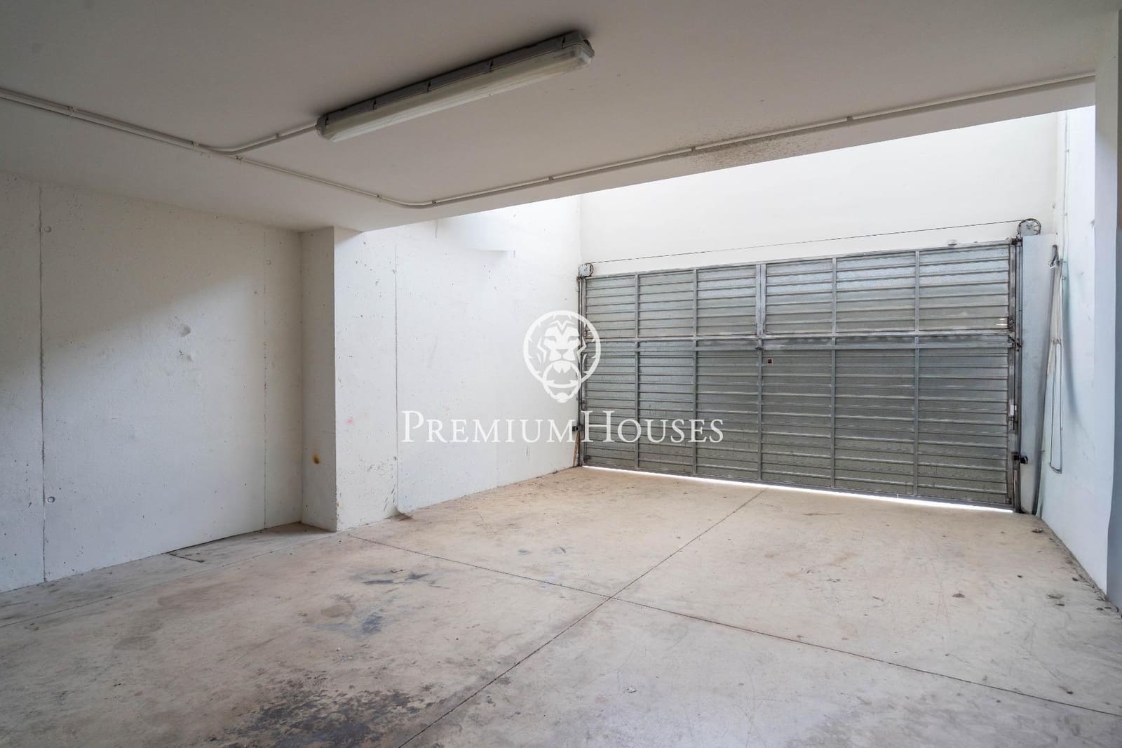 4 makuuhuone Huvila myytävänä paikassa Sant Pere de Ribes mukana uima-altaan 
autotalli - 650 000 € (Ref: 10021121)